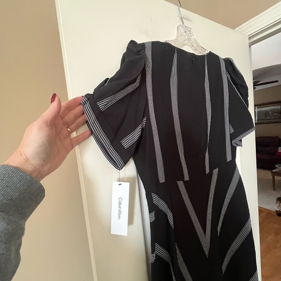 Calvin Klein Elegant Black and Gray Striped Wrap Dress Women’s Size 8 - Picture 5 of 14